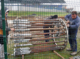 Trwa budowa oświetlenia stadionu